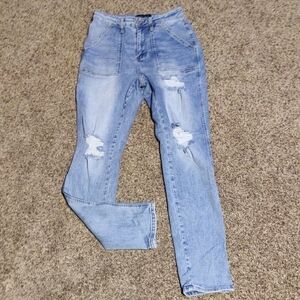 Judy Blue Boyfriend Fit Light Distressed Jeans